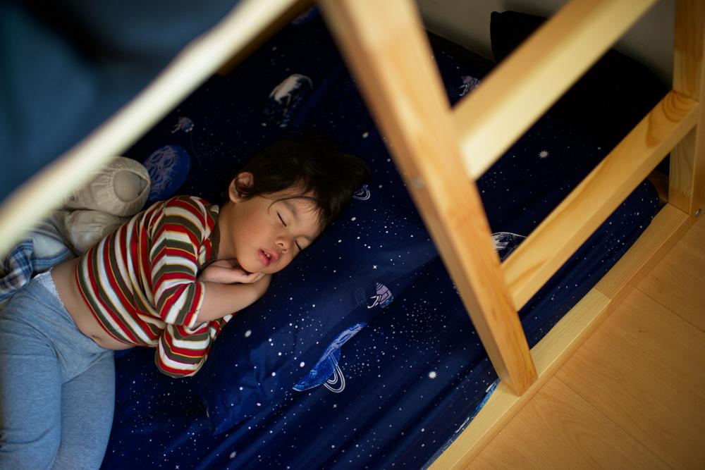 When to move child from toddler bed to single bed